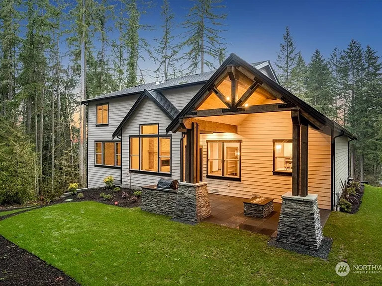 Lake Leota Exterior 3